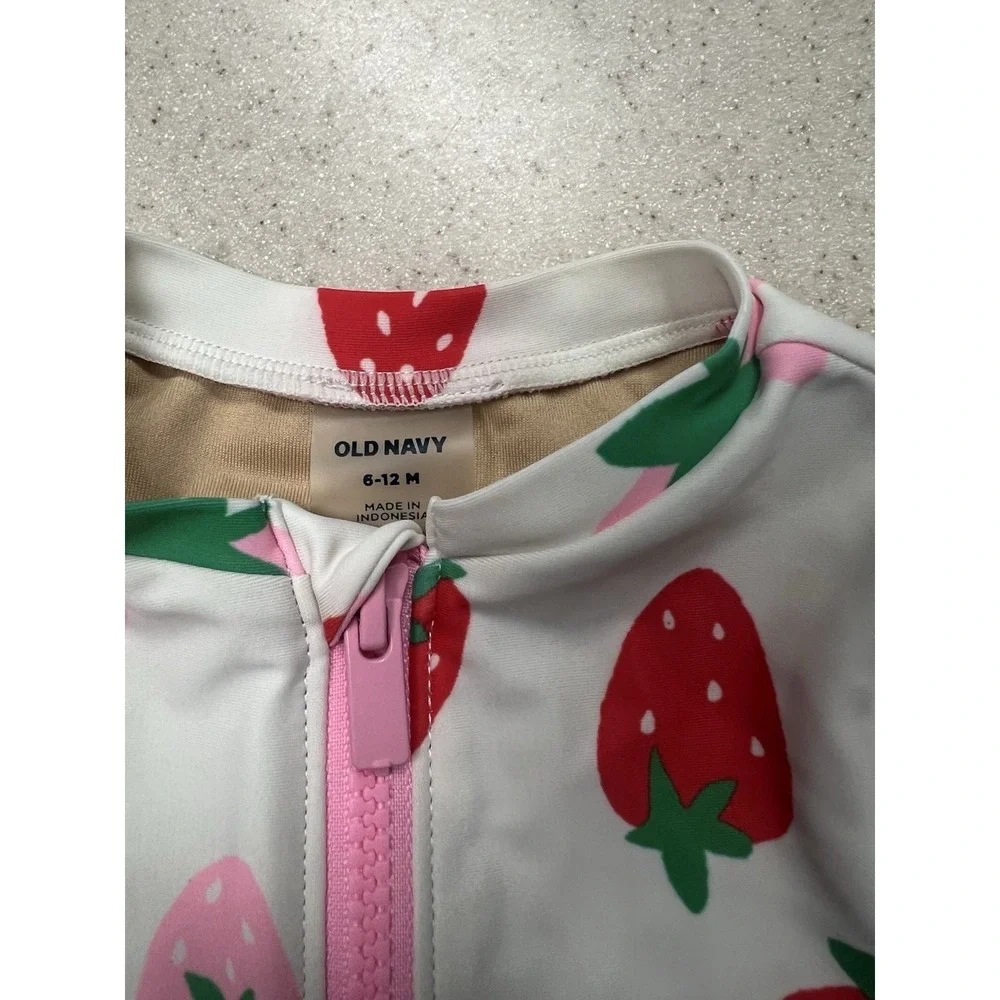 Old Navy‎ Girls Printed Zip-Front Strawberry Swimsuit Swimming Suit 6/12m